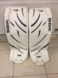 Hockey goalie leg pads SBK DK21 EVO Size 33 & 1 white
