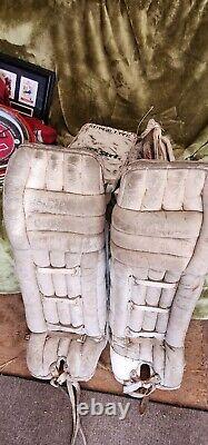 Rare Vintage Set Stri 34 Goalie Pads And Matching Full Right Gloves