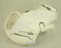 True Catalyst 7X3 Goalie Catch Glove Intermediate White (0606-4069)