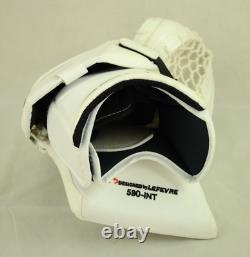 True Catalyst 7X3 Goalie Catch Glove Intermediate White (0606-4069)