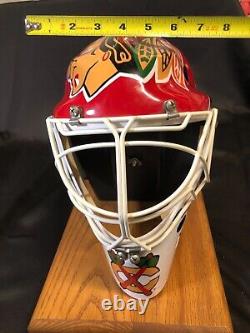Unique NHL Chicago Blackhawks Mounted Full-Size Goalie Mask/ Telephone Base