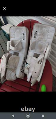 Used Ice Hockey Goalie Leg Pads Bauer Vapor X700 size Junior Large (30)