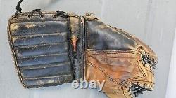 Vintage Cooper Weeks Black Diamond GM9 NHL PRO Goalie Glove hockey