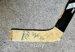 Bâton de gardien de but de hockey Pro Vic utilisé lors des matchs rares Columbus Chill de 1994-95 SIGNÉ par l'équipe