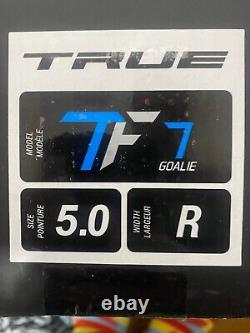 Patins de gardien de but True TF7 Taille 5D Largeur. Patins de hockey noirs et blancs neufs dans la boîte