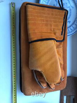 RARE Vintage Jofa 652 56 POLY-SHOCK Hockey Goalie Leather Blocker Old School <br/>   <br/>Traduction en français: Bloc de gardien de but en cuir Jofa 652 56 POLY-SHOCK Hockey Rare Vintage de l'ancienne école